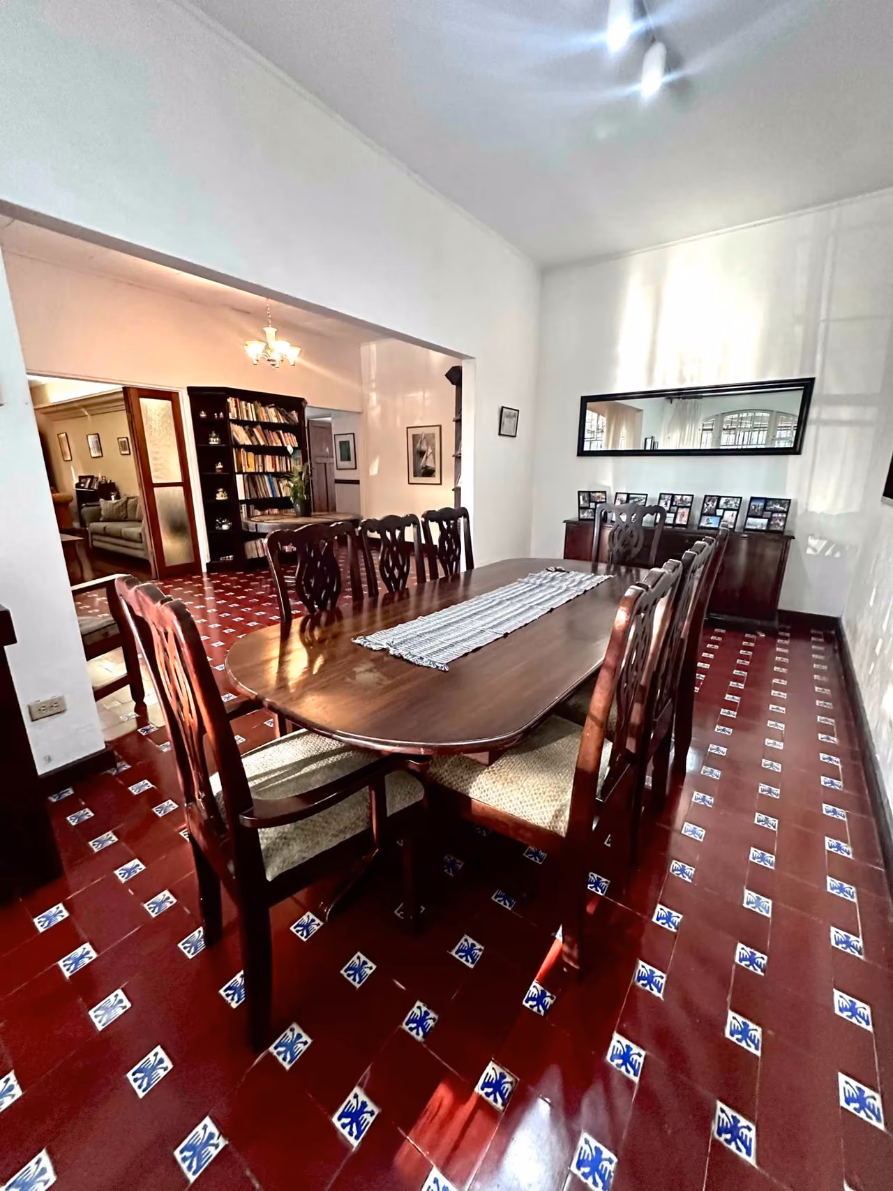 Casa en Escazú con amplio jardín — foto 10 de 20