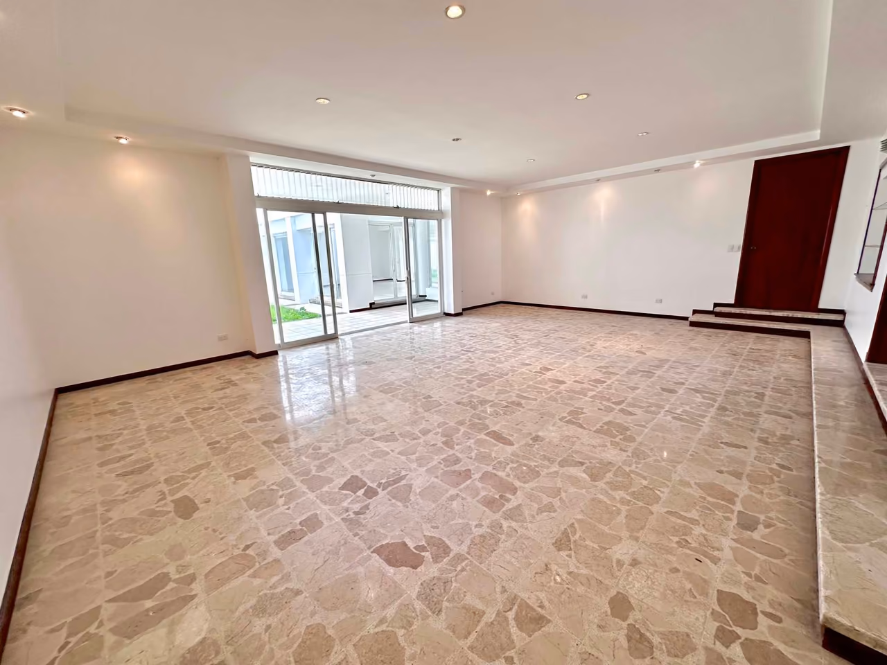 Impresionante casa en Rohrmoser Nunciatura — foto 8 de 20