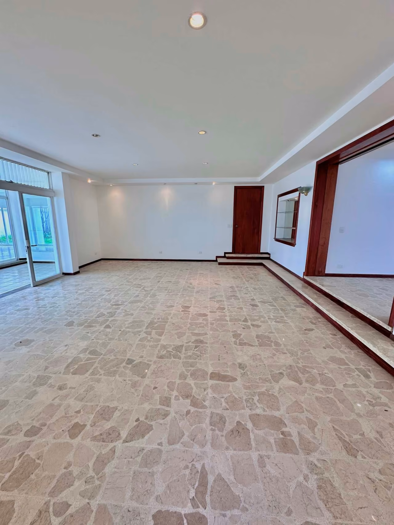 Impresionante casa en Rohrmoser Nunciatura — foto 9 de 20