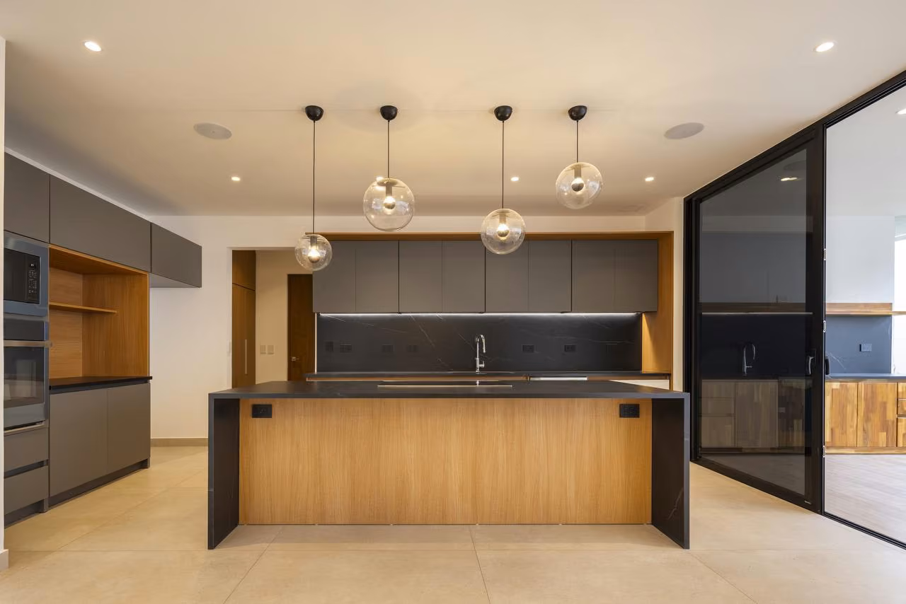 Casa moderna y espectacular en Escazú — foto 7 de 16
