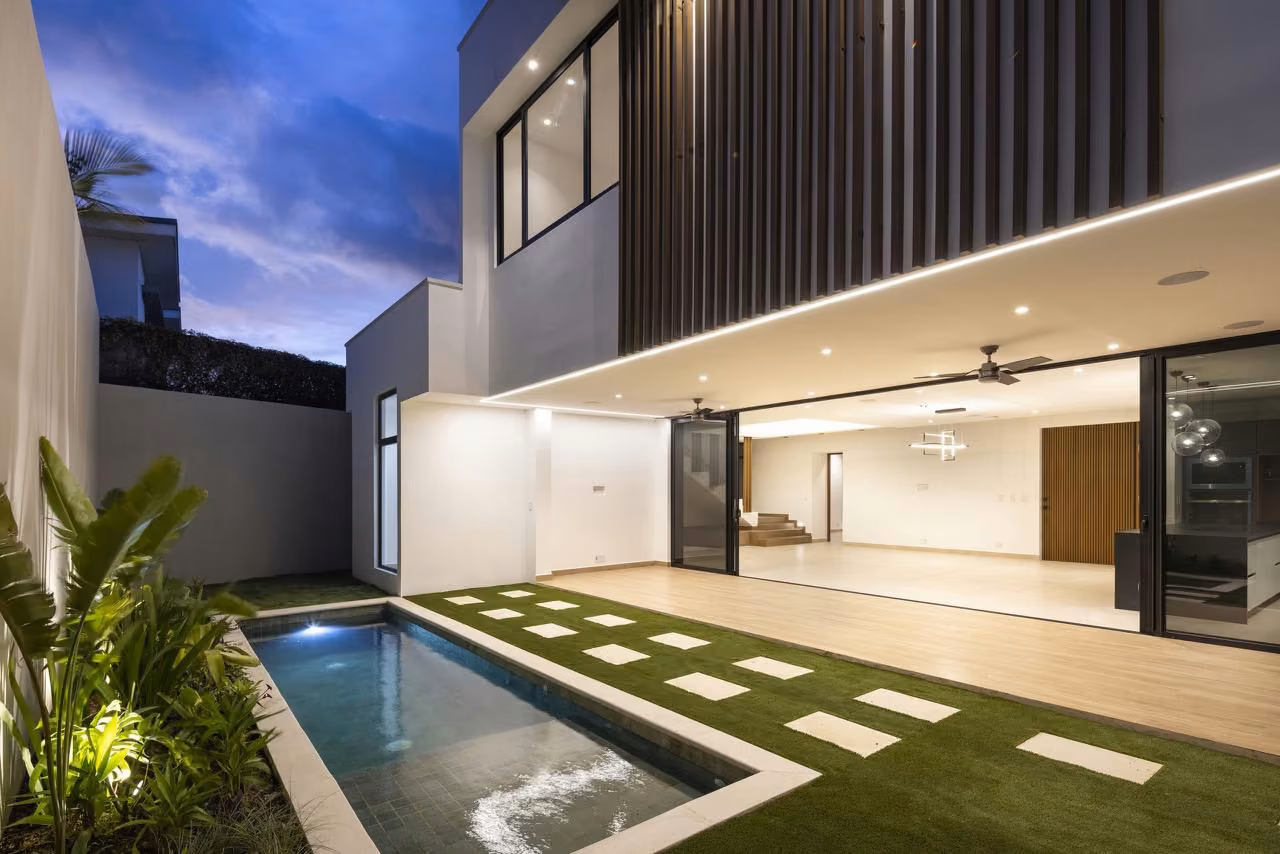 Casa moderna y espectacular en Escazú — foto 9 de 16