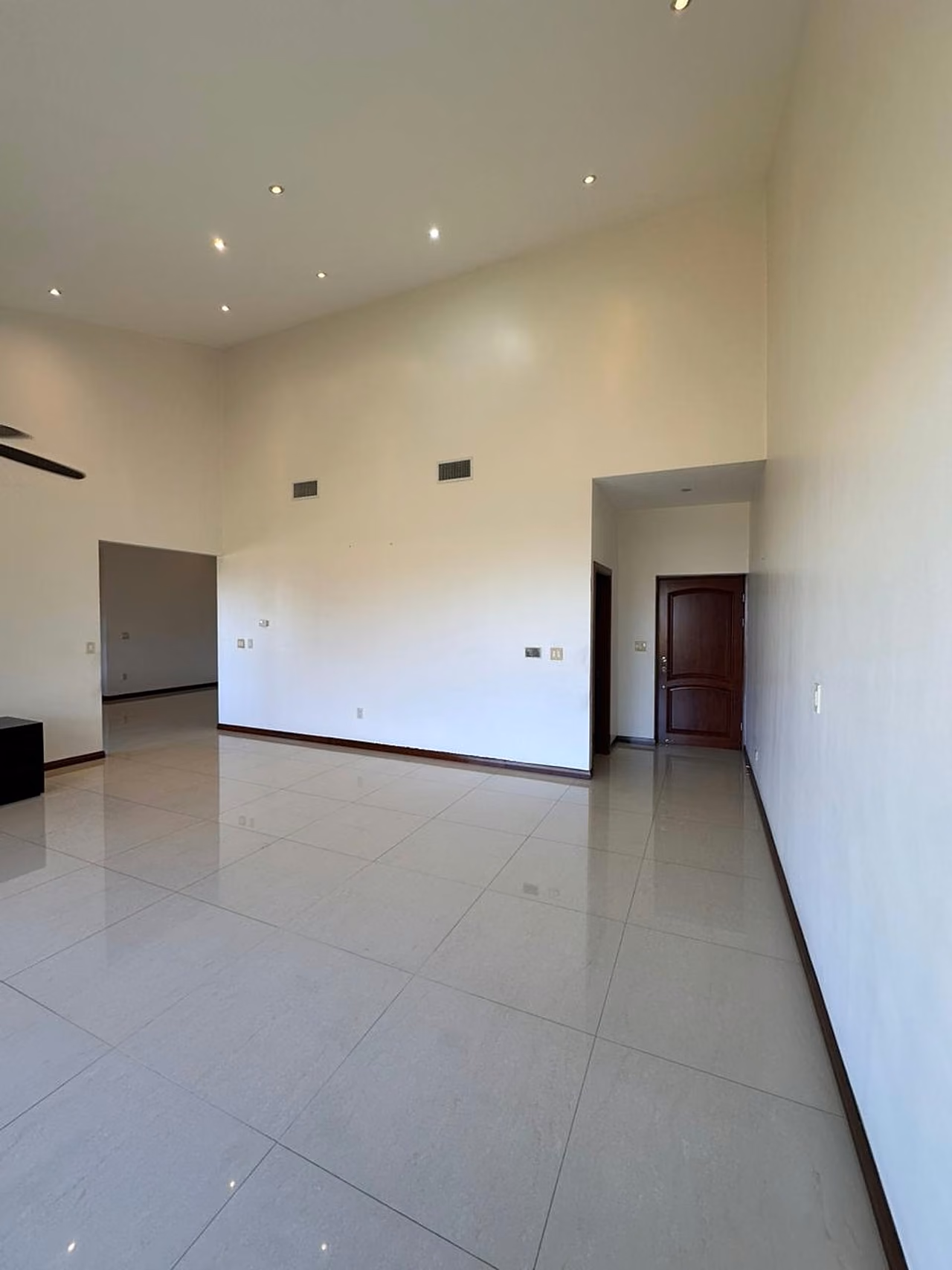 Penthouse in San Rafael de Escazú — photo 4 of 16
