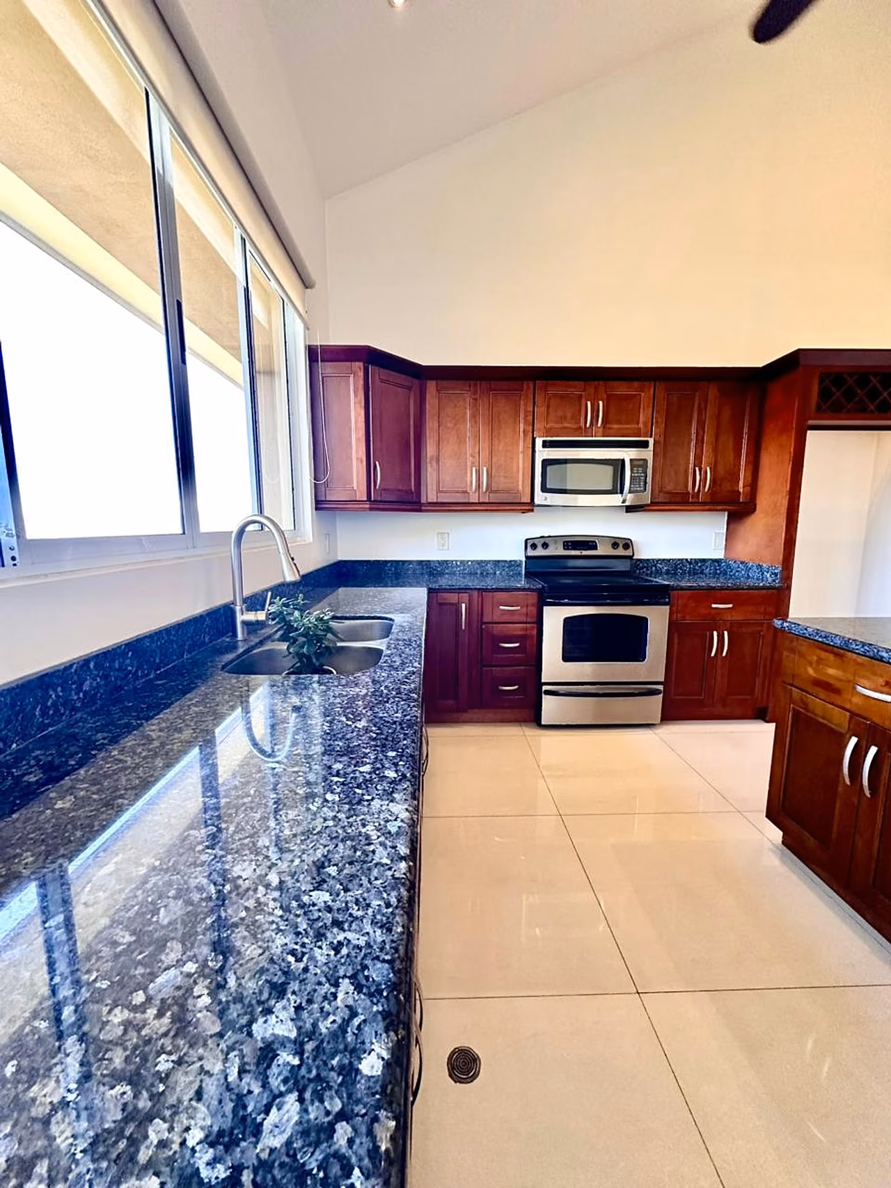 Penthouse in San Rafael de Escazú — photo 6 of 16
