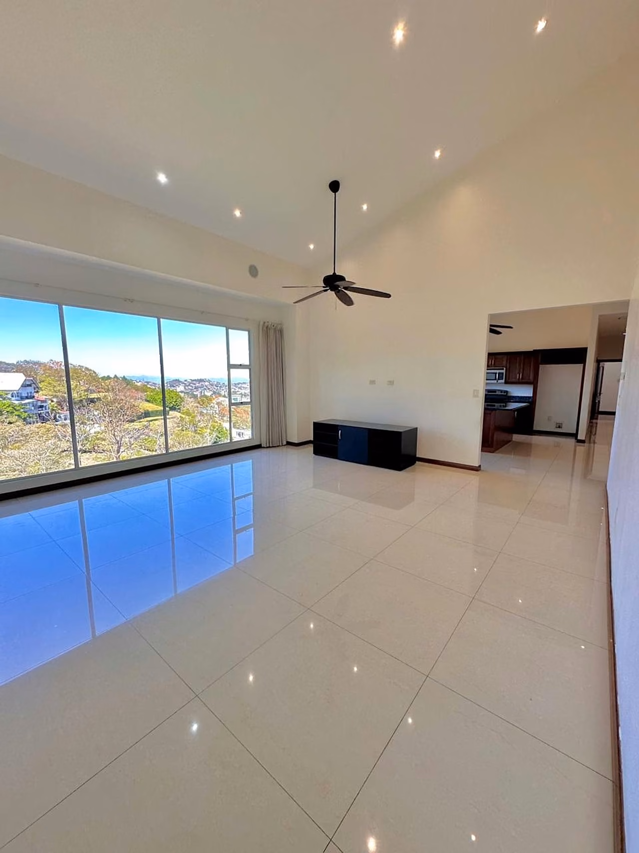 Penthouse in San Rafael de Escazú — photo 7 of 16