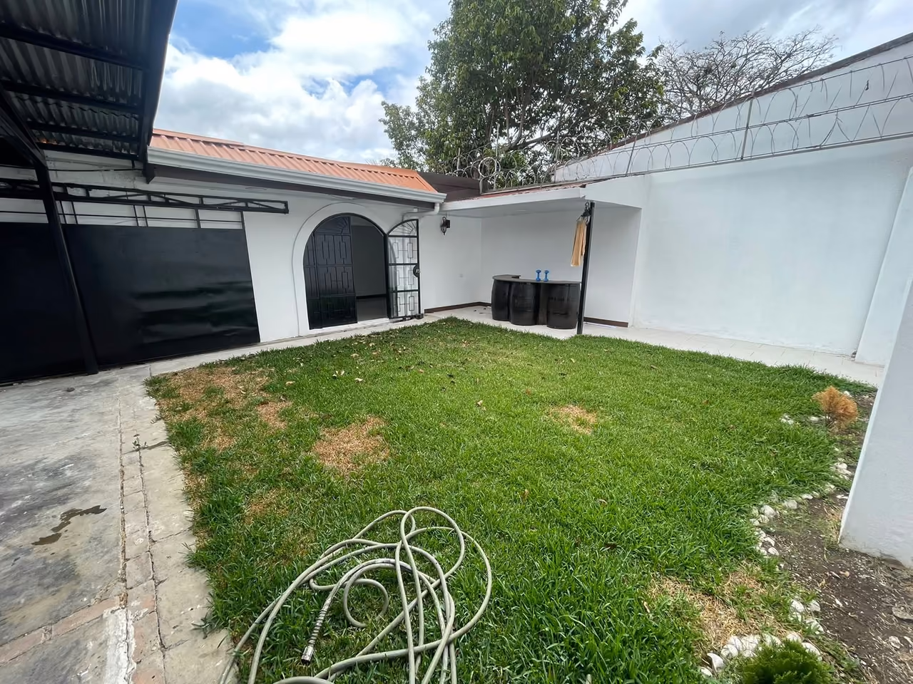 Casa de una planta en Rohrmoser — foto 1 de 16