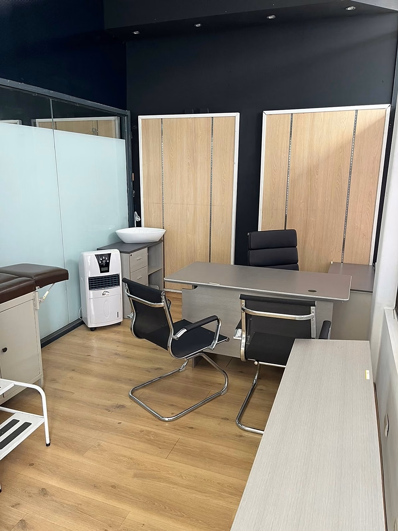 Local comercial y oficinas en Pavas — foto 3 de 20