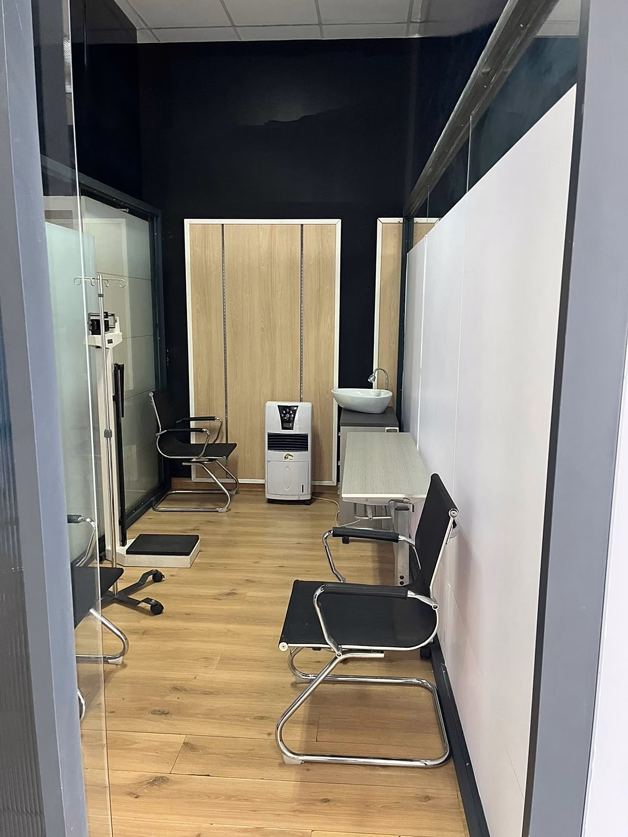Local comercial y oficinas en Pavas — foto 8 de 20