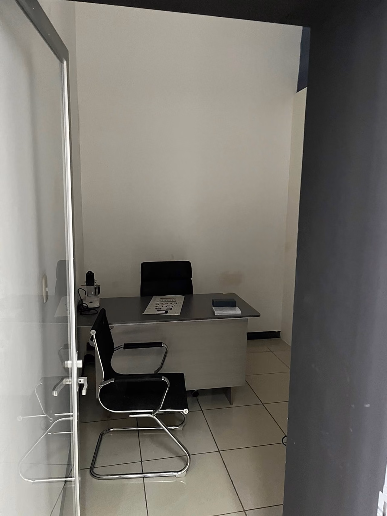 Local comercial y oficinas en Pavas — foto 10 de 20