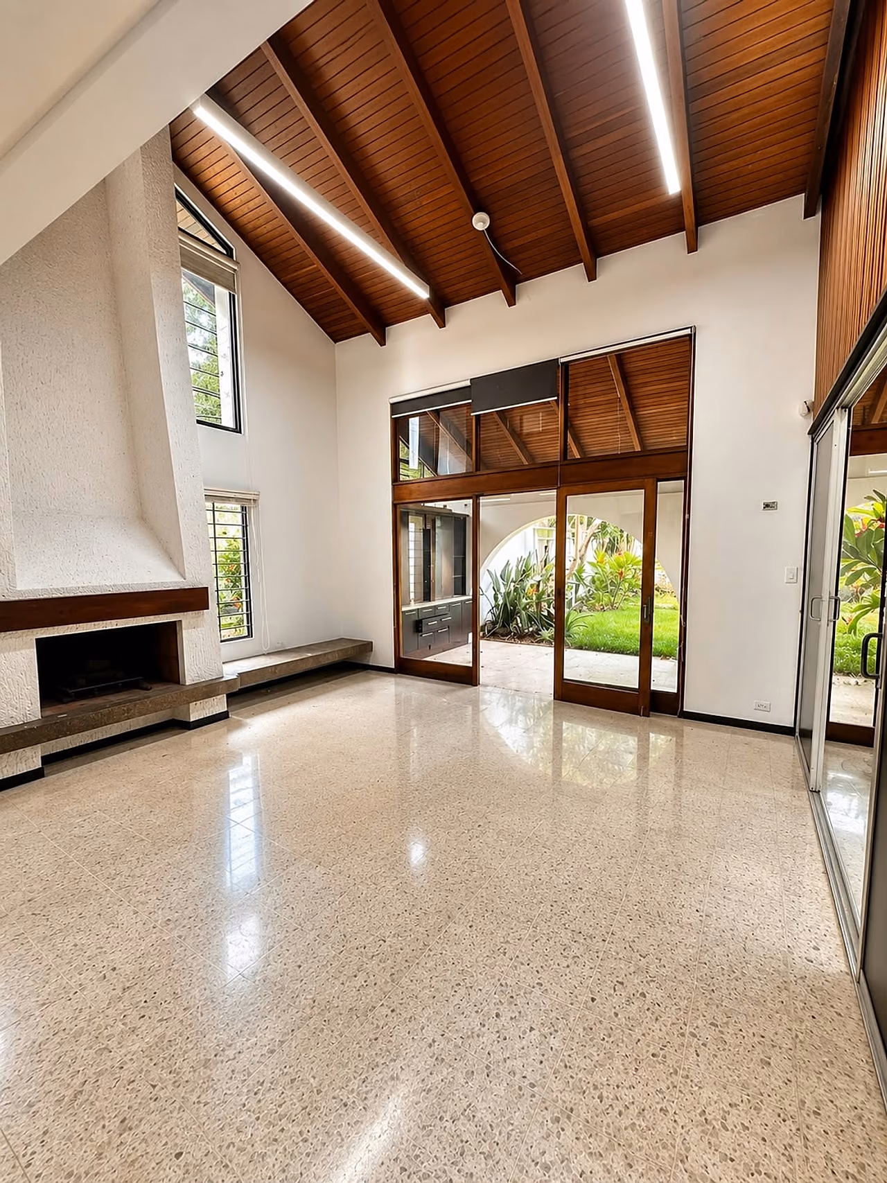 House in Nunciatura, ideal for development or rent — photo 9 of 13