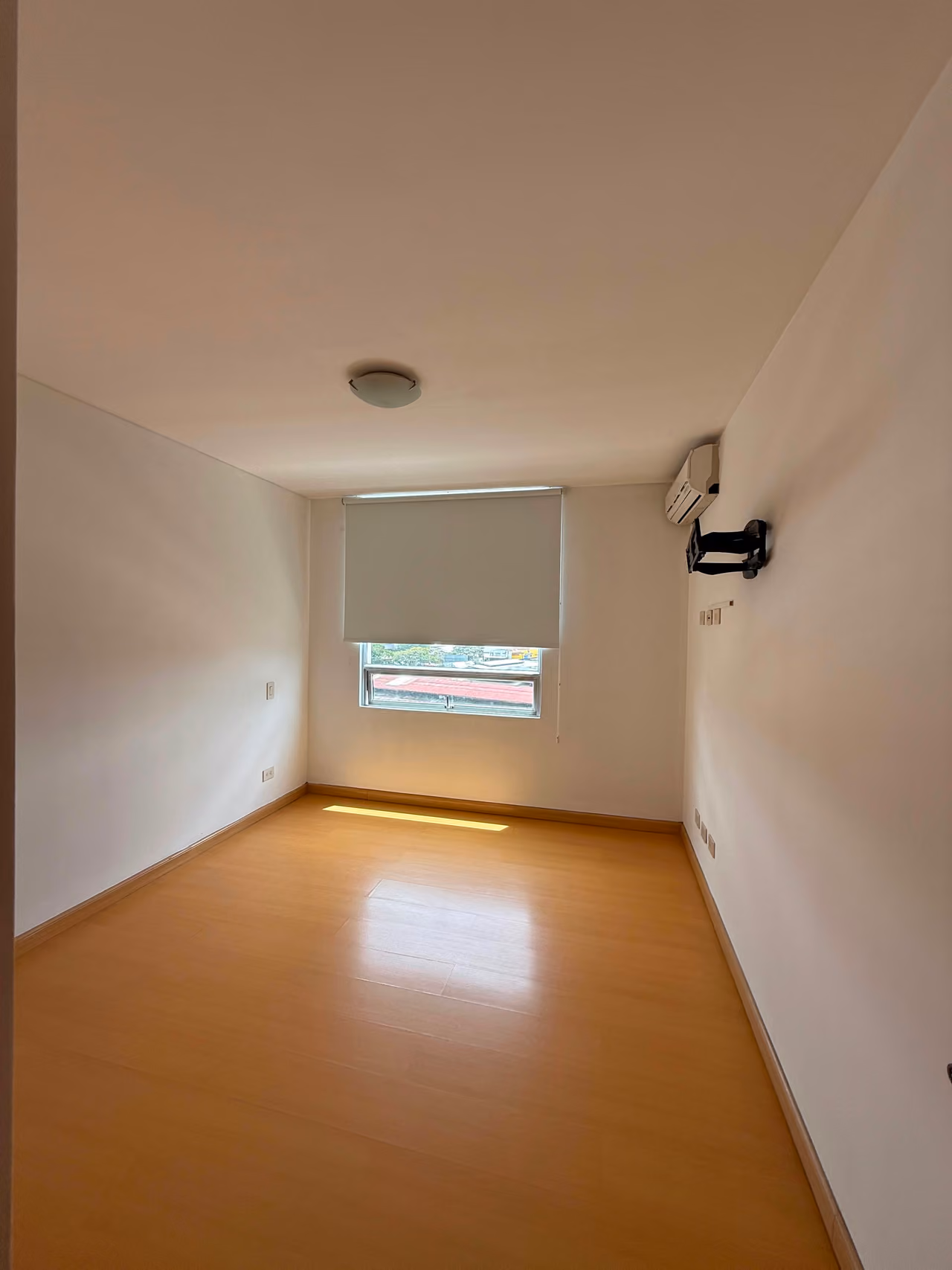 Amplio apartamento de 1 habitación en San José centro — foto 9 de 15