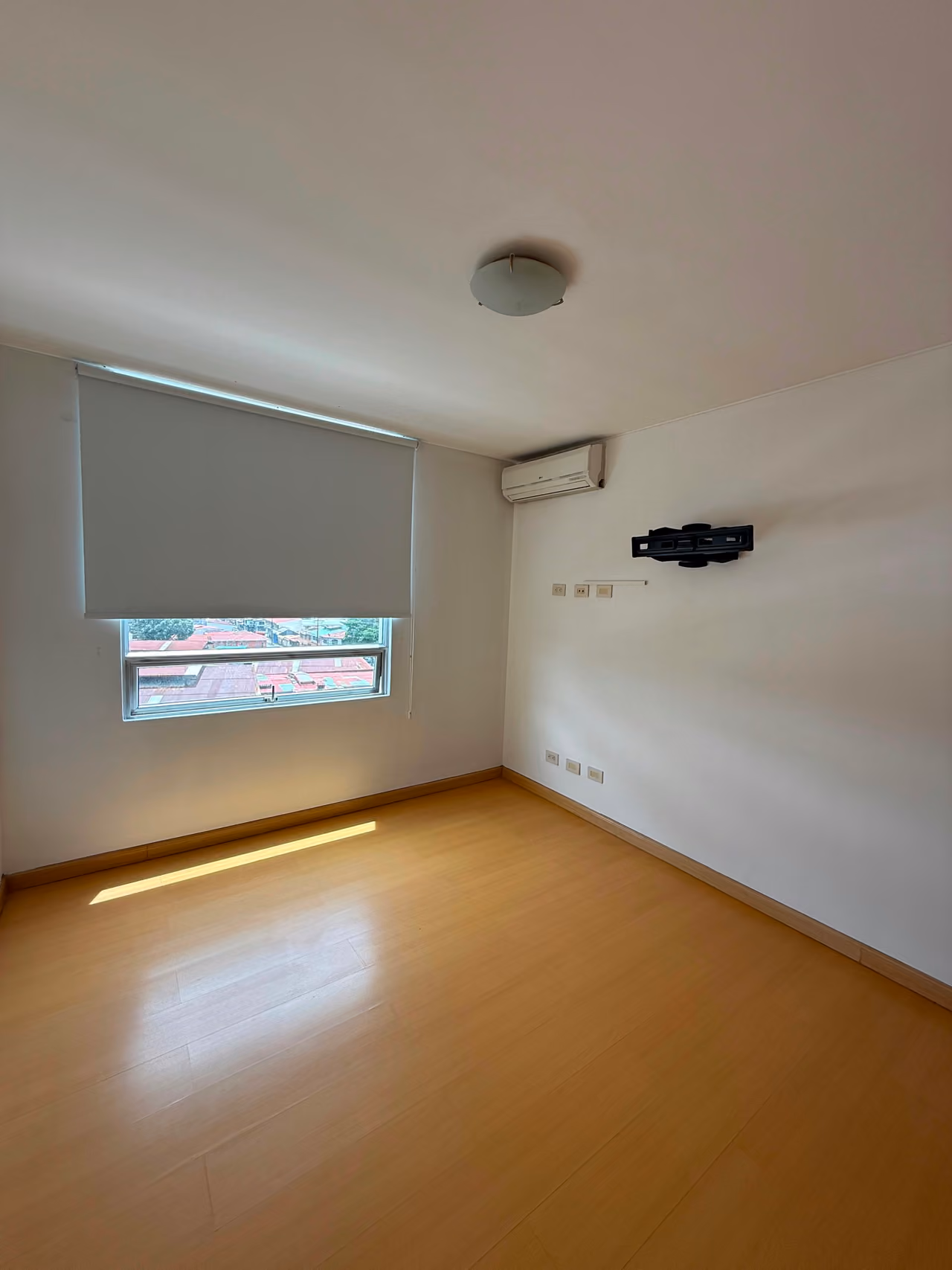 Amplio apartamento de 1 habitación en San José centro — foto 12 de 15