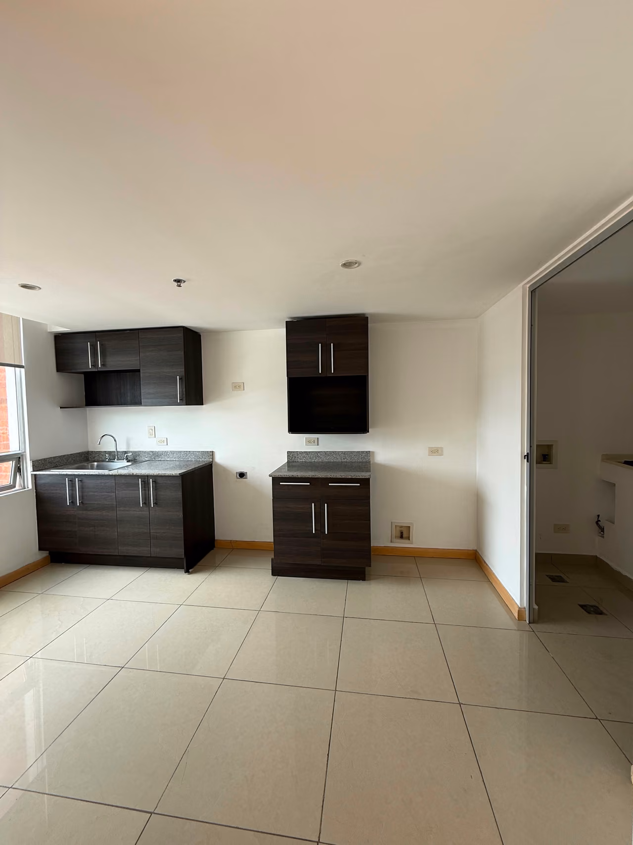 Amplio apartamento de 1 habitación en San José centro — foto 15 de 15