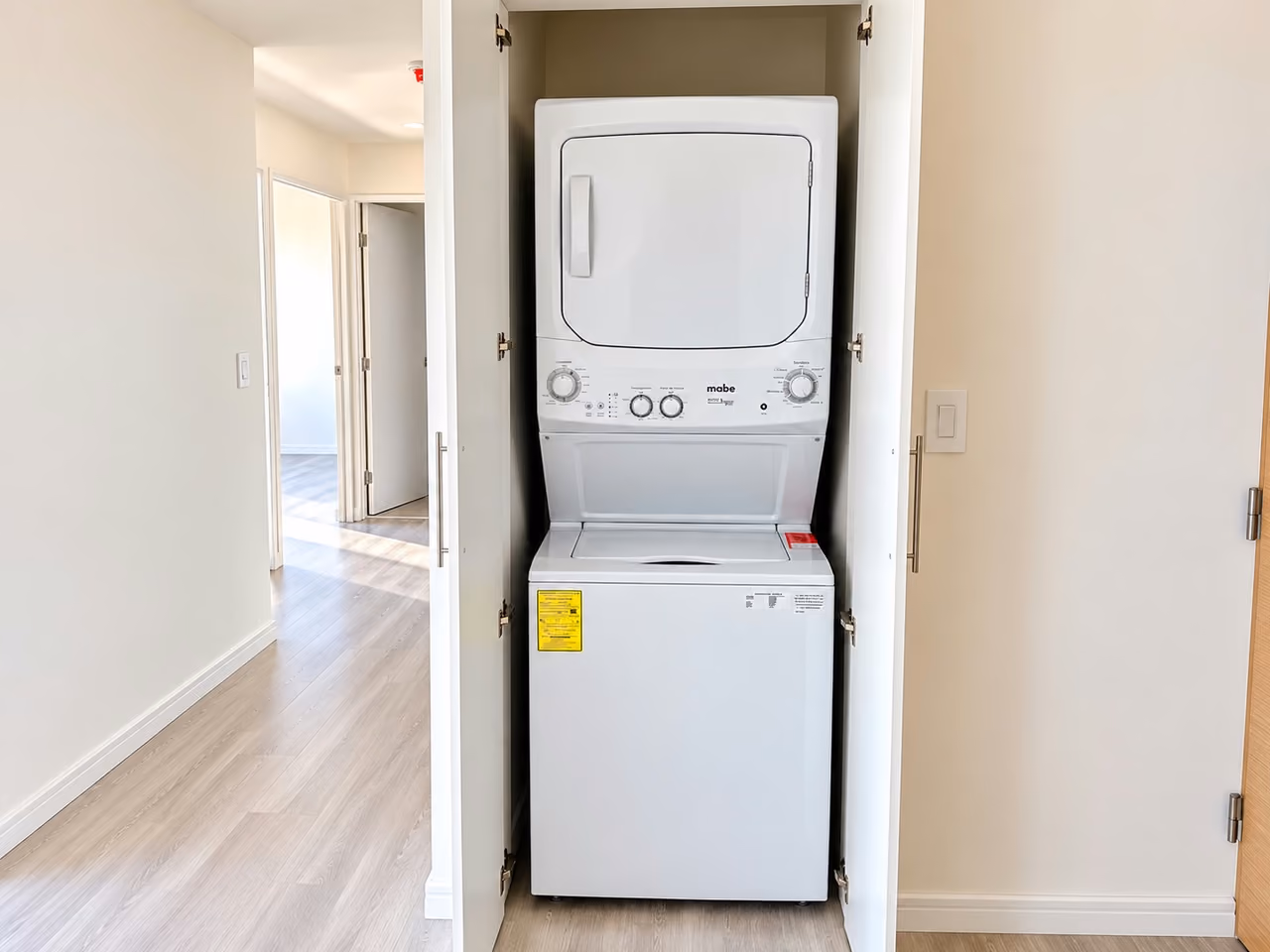 Apartamento cerca de la UCIMED de 2 habitaciones con línea blanca — foto 6 de 7