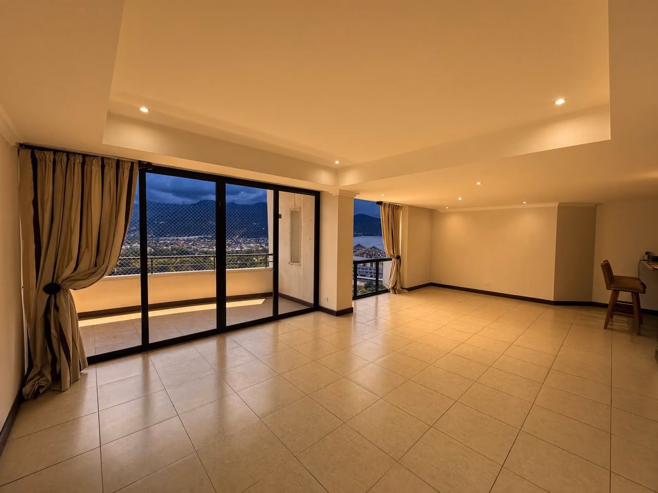 Apartamento amplio en Sabana Norte — foto 1 de 20