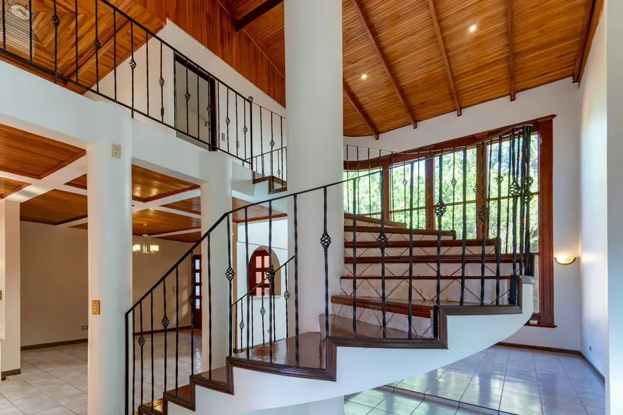 Casa en Rohrmoser, sobre el Boulevard